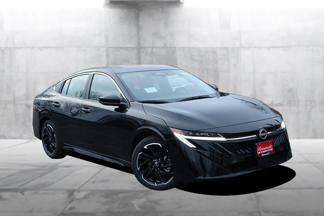 Nissan Sentra Vehicle Image 02