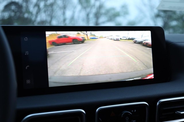 Nissan Sentra Vehicle Image 12