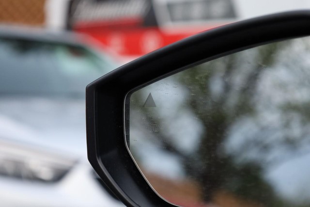 Nissan Sentra Vehicle Image 20