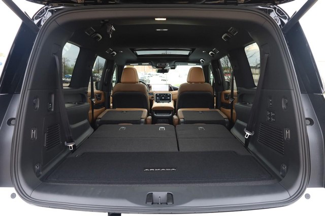 Nissan Armada Vehicle Image 09