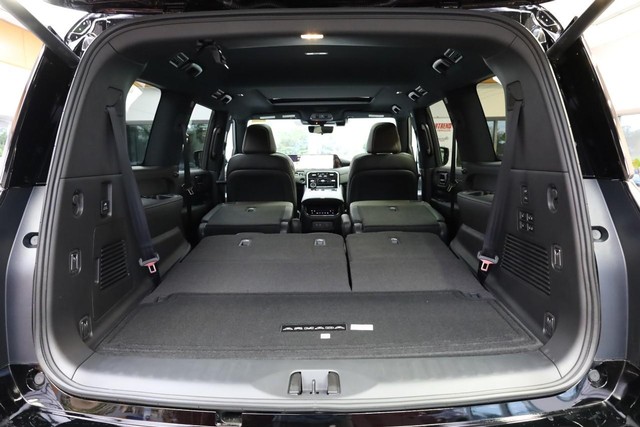 Nissan Armada Vehicle Image 10