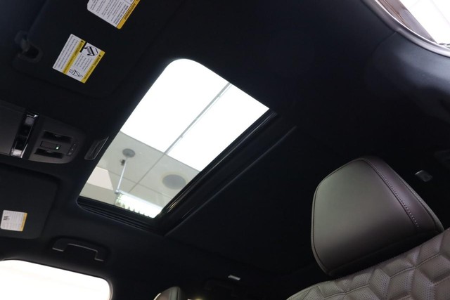 Nissan Armada Vehicle Image 12