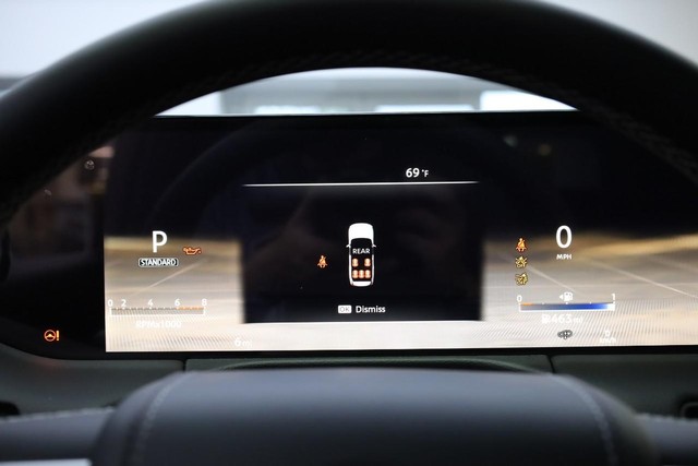 Nissan Armada Vehicle Image 14