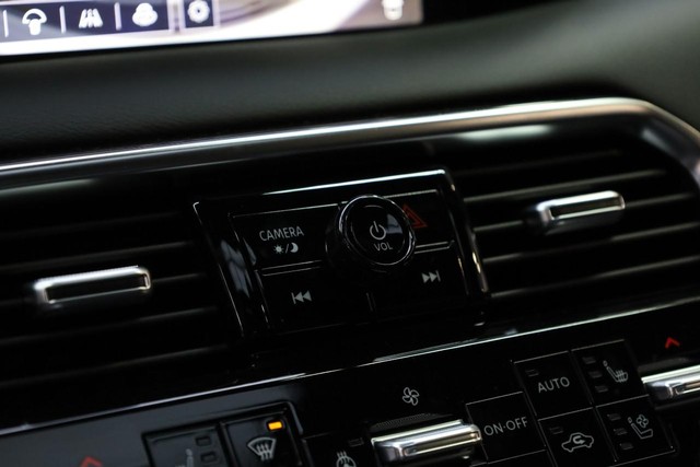 Nissan Armada Vehicle Image 18