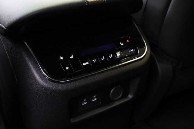 Nissan Armada Vehicle Image 27