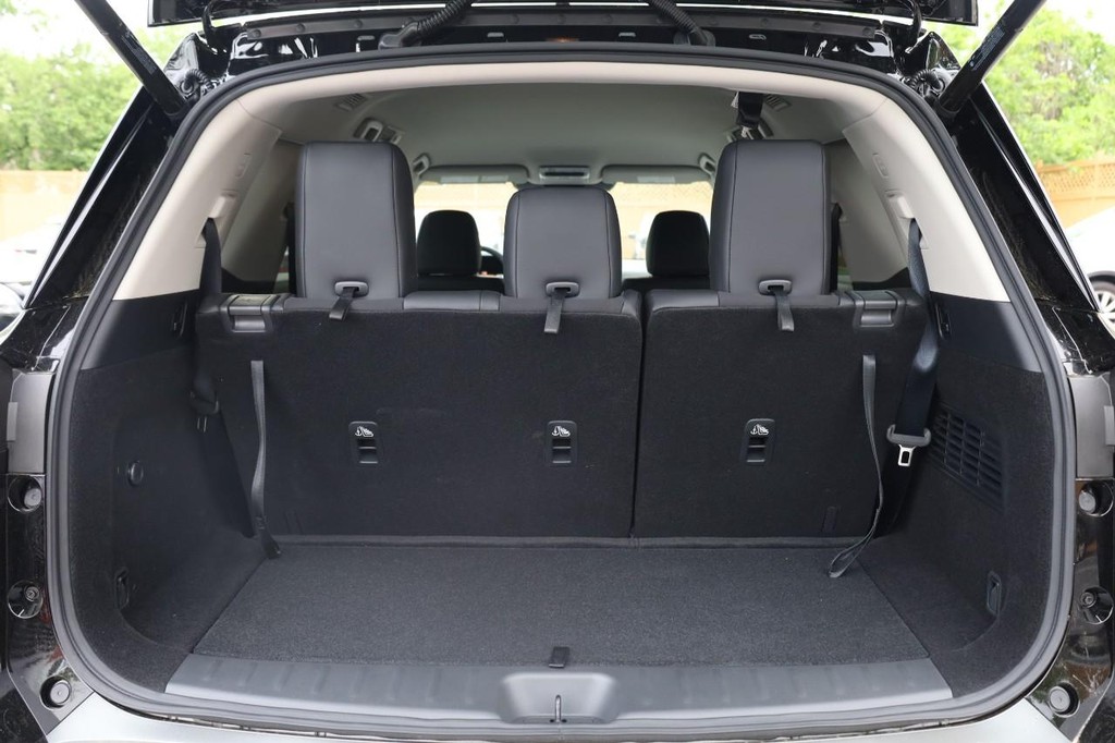 Nissan Pathfinder Vehicle Image 07