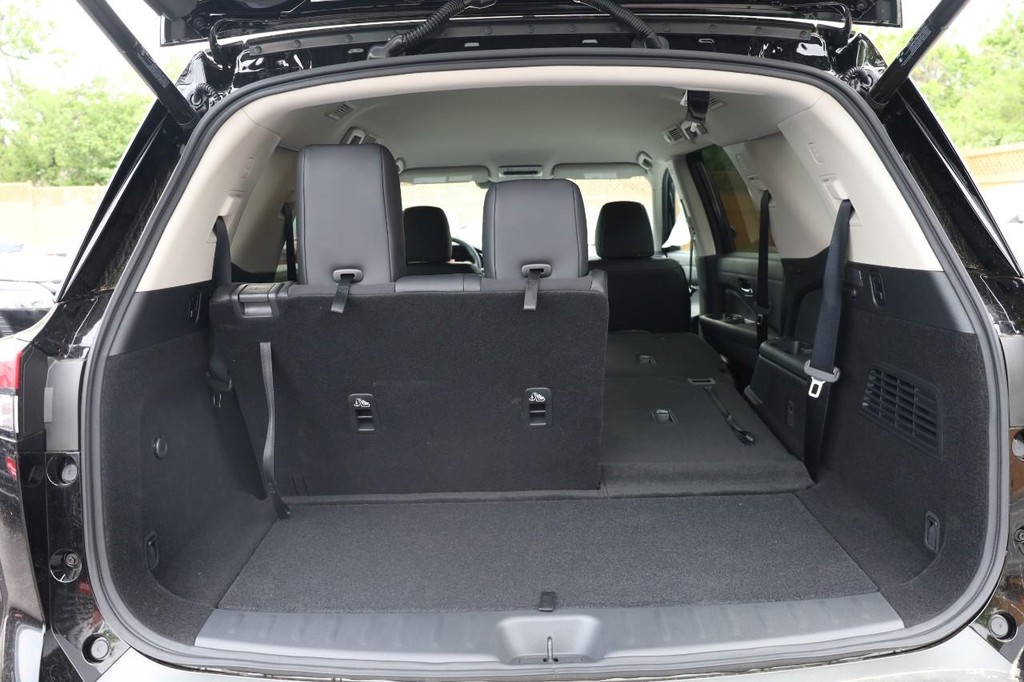 Nissan Pathfinder Vehicle Image 08