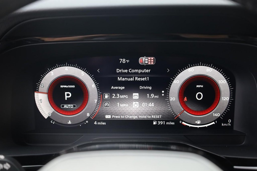 Nissan Pathfinder Vehicle Image 11