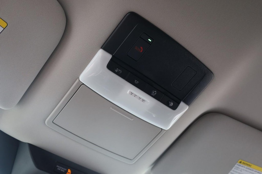 Nissan Pathfinder Vehicle Image 17