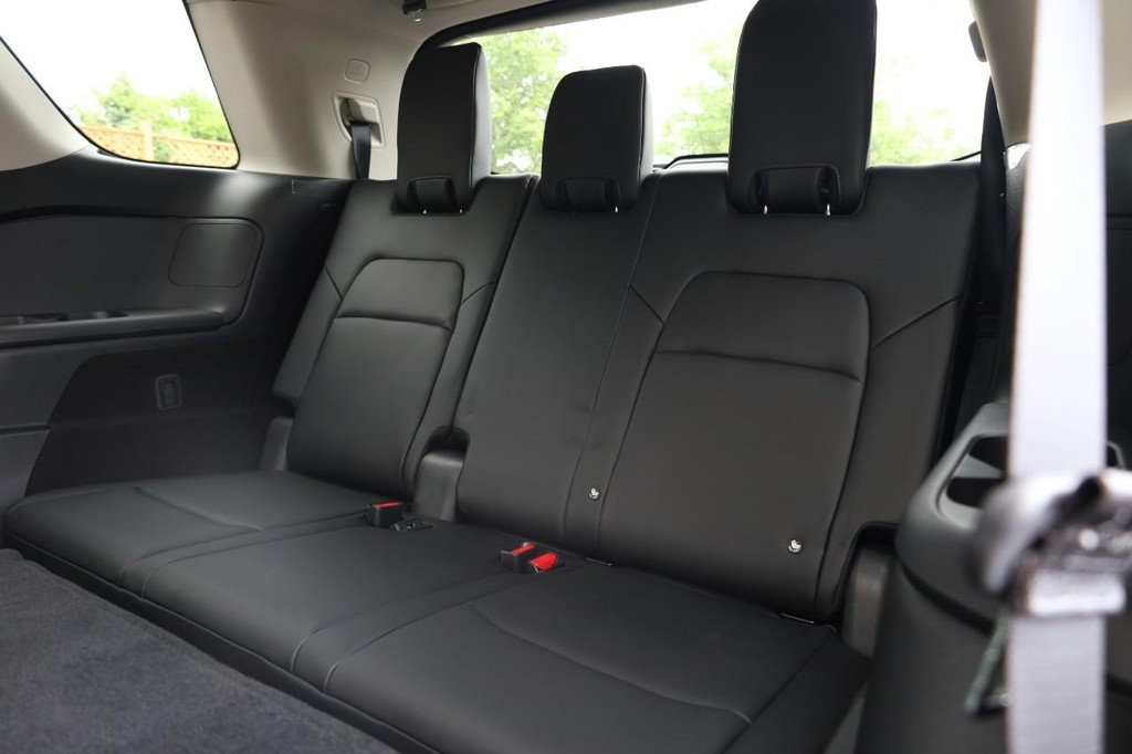 Nissan Pathfinder Vehicle Image 26