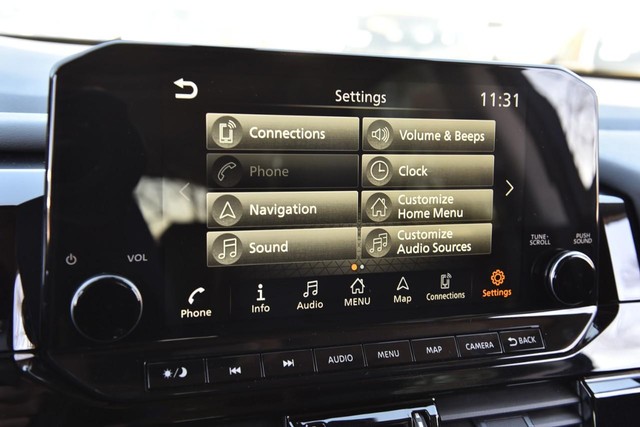 Nissan Pathfinder Vehicle Image 17