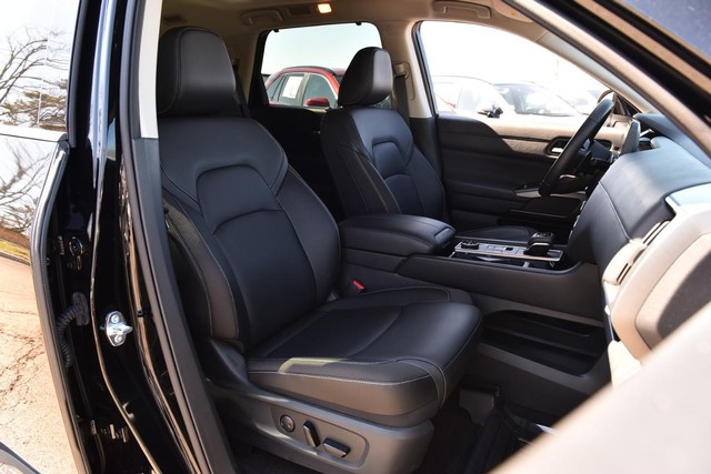 Nissan Pathfinder Vehicle Image 24