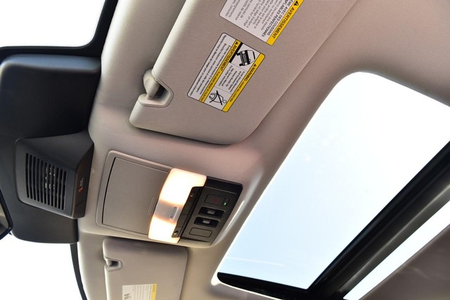 Nissan Pathfinder Vehicle Image 25