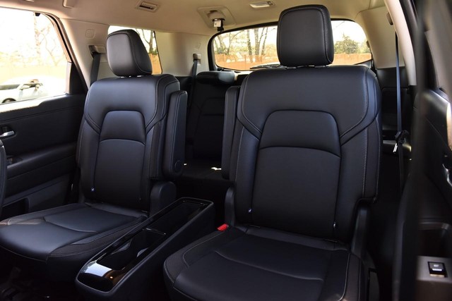 Nissan Pathfinder Vehicle Image 26