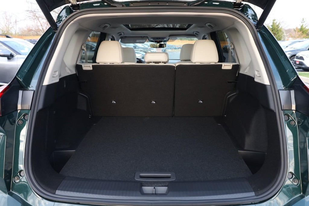 Nissan Rogue Vehicle Image 07