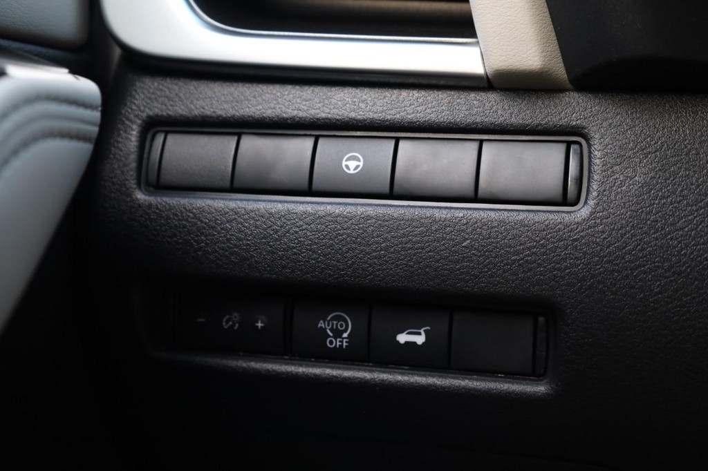 Nissan Rogue Vehicle Image 20