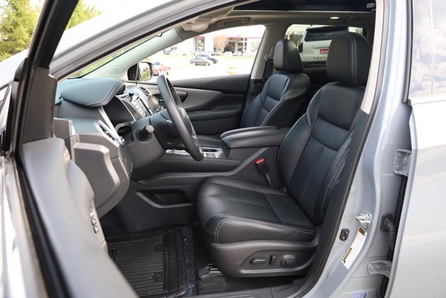 Nissan Murano Vehicle Image 10