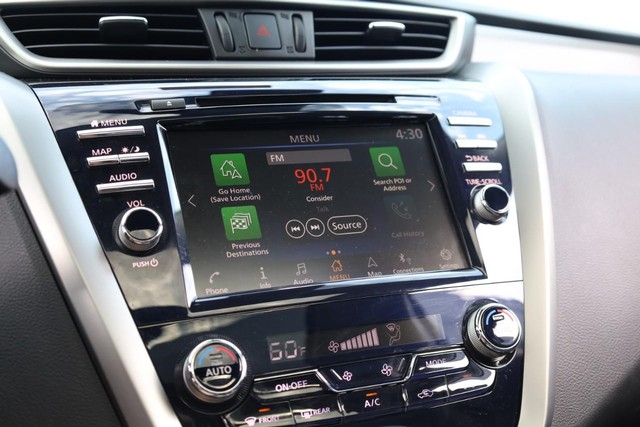 Nissan Murano Vehicle Image 15