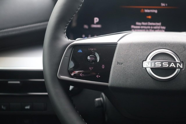Nissan Murano Vehicle Image 10