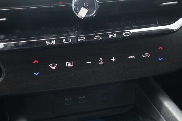 Nissan Murano Vehicle Image 17