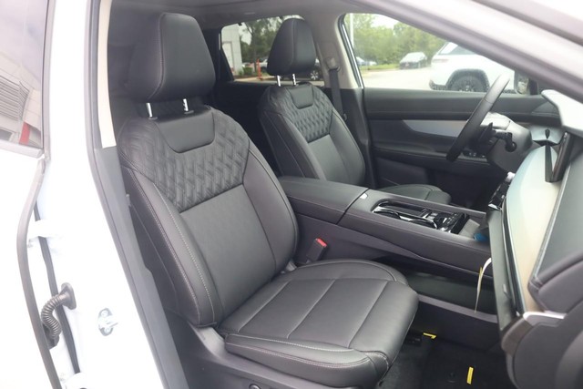 Nissan Murano Vehicle Image 21
