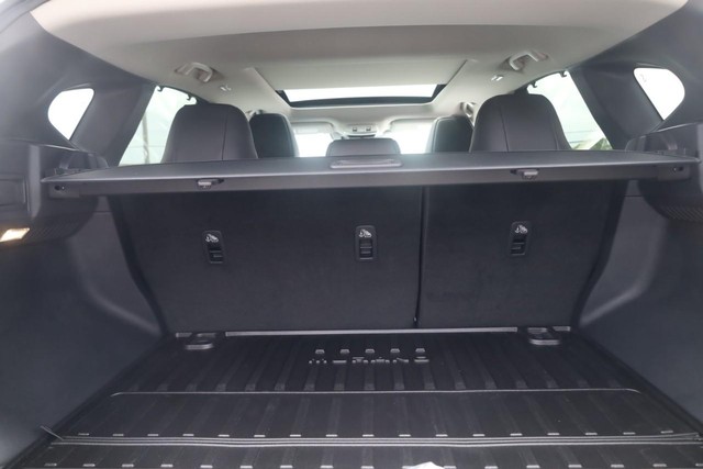 Nissan Murano Vehicle Image 24