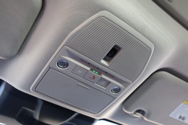 Nissan Sentra Vehicle Image 18