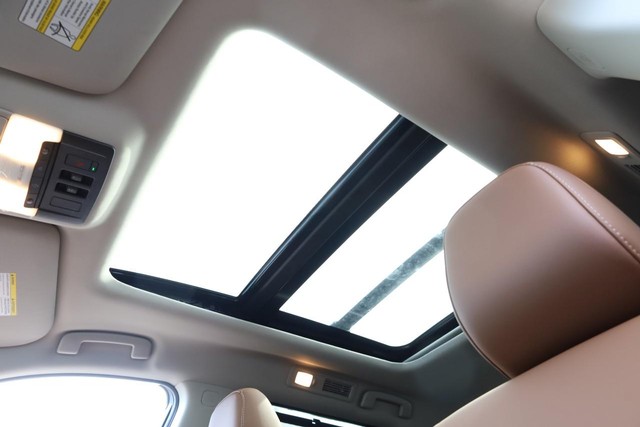 Nissan Pathfinder Vehicle Full-screen Gallery Image 11