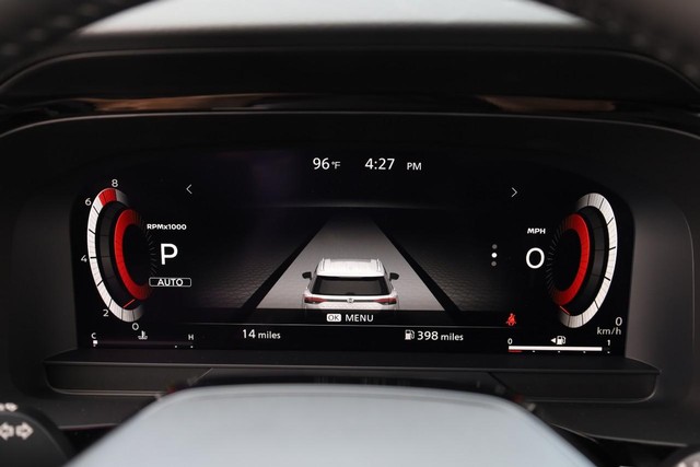 Nissan Pathfinder Vehicle Full-screen Gallery Image 14