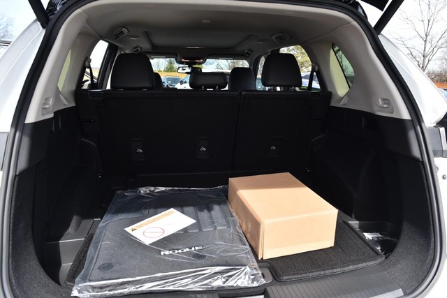 Nissan Rogue Vehicle Image 29