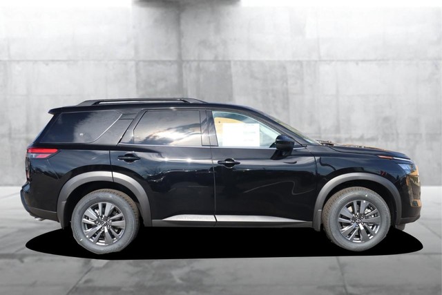 Nissan Pathfinder Vehicle Image 05