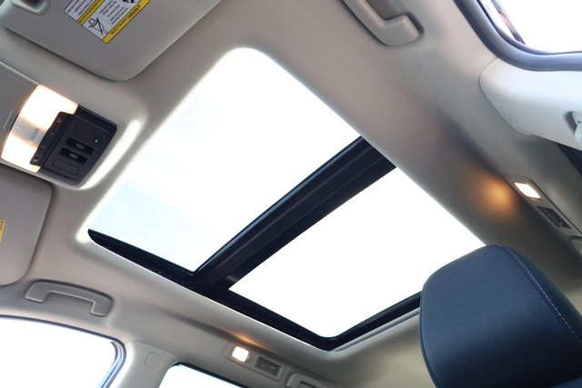 Nissan Pathfinder Vehicle Image 11