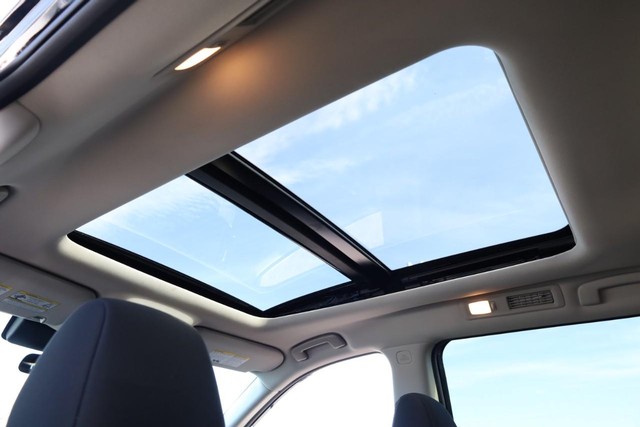 Nissan Pathfinder Vehicle Image 12