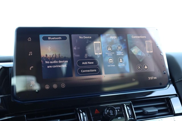 Nissan Pathfinder Vehicle Image 15