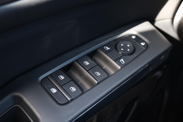 Nissan Pathfinder Vehicle Image 22