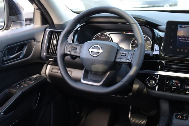 Nissan Pathfinder Vehicle Image 28