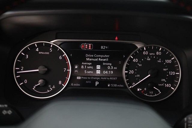 Nissan Rogue Vehicle Image 10