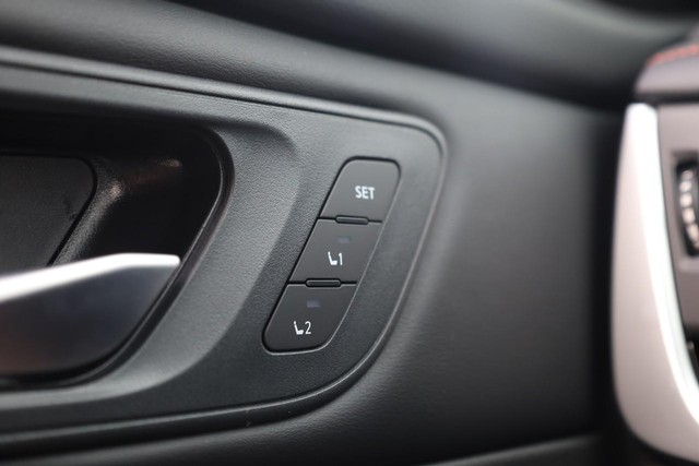 Nissan Rogue Vehicle Image 18