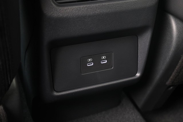 Nissan Rogue Vehicle Image 22