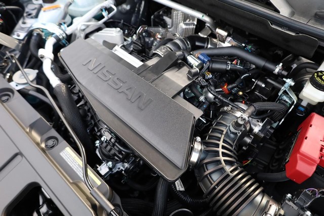 Nissan Rogue Vehicle Full-screen Gallery Image 24