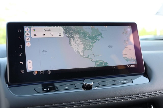 Nissan Rogue Vehicle Full-screen Gallery Image 14