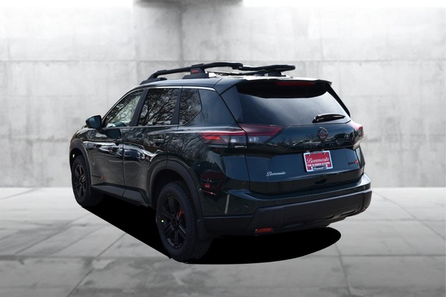 Nissan Rogue Vehicle Full-screen Gallery Image 7