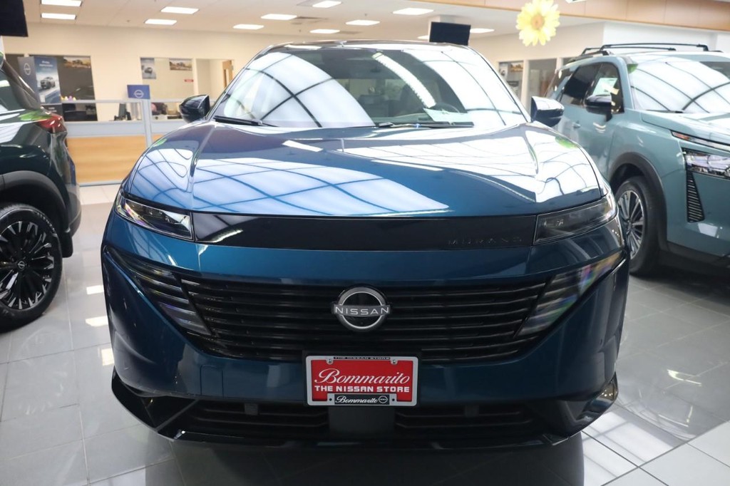 Nissan Murano Vehicle Full-screen Gallery Image 4