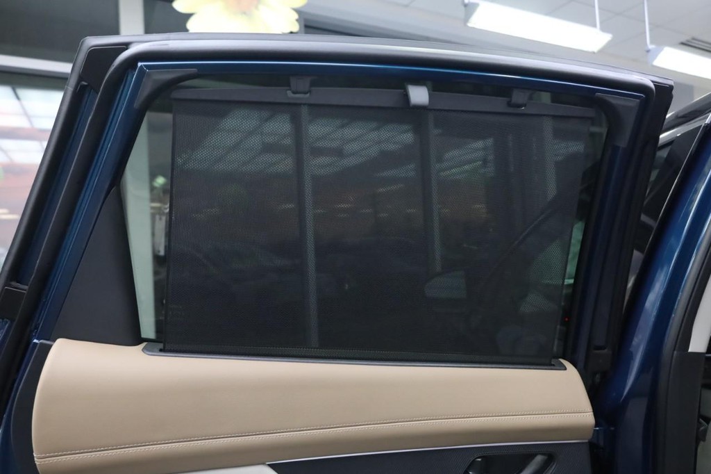 Nissan Murano Vehicle Full-screen Gallery Image 26