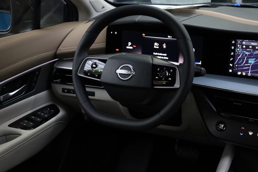Nissan Murano Vehicle Full-screen Gallery Image 29
