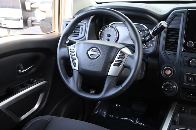 Nissan Titan XD Vehicle Image 22