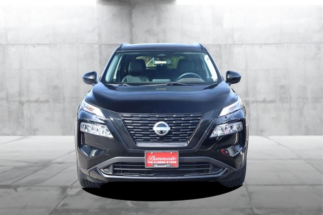 Nissan Rogue Vehicle Image 04