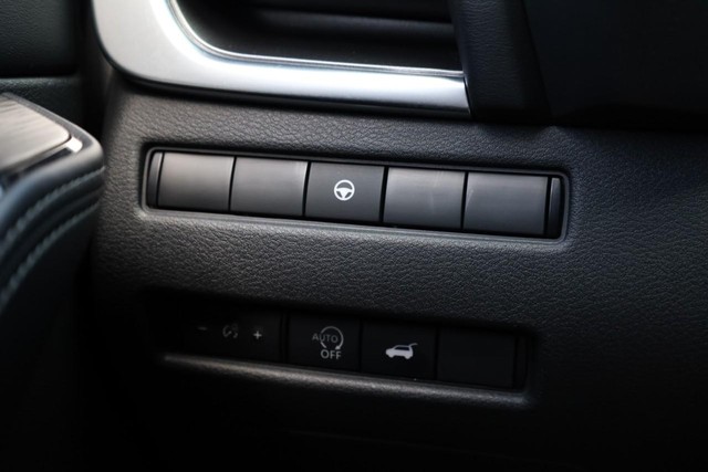 Nissan Rogue Vehicle Image 21