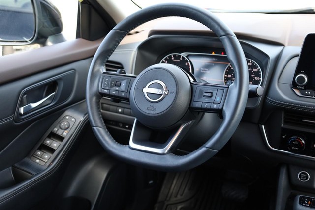 Nissan Rogue Vehicle Image 27