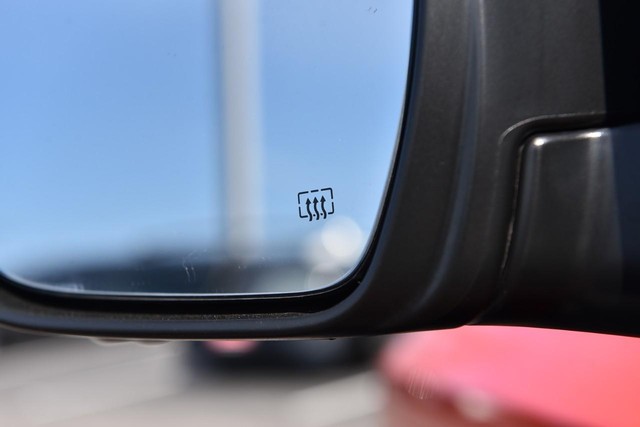 Nissan Frontier Vehicle Image 12